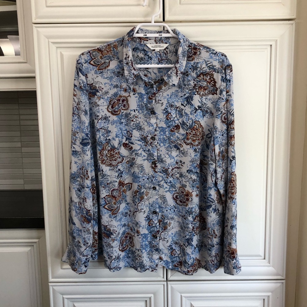 Northern Reflections women’s vintage button shirt